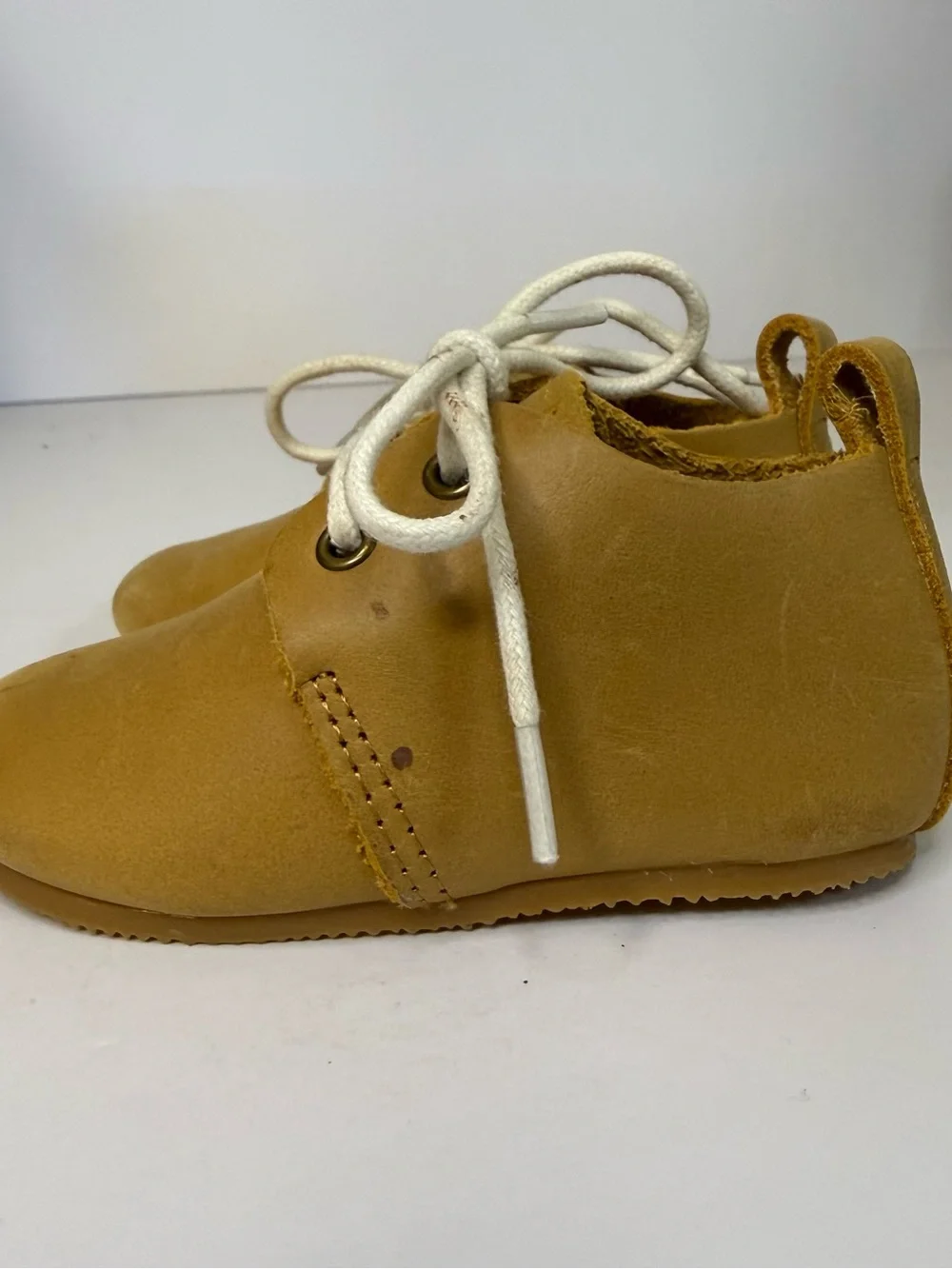 Piper Finn Classic Baby Moccasin Lace-Up Shoes in Tan